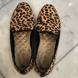 Birdie cheetah flats